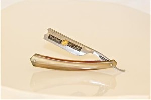 Thiers-Issard ‘Sabatier’ Hook Nose Straight Razor